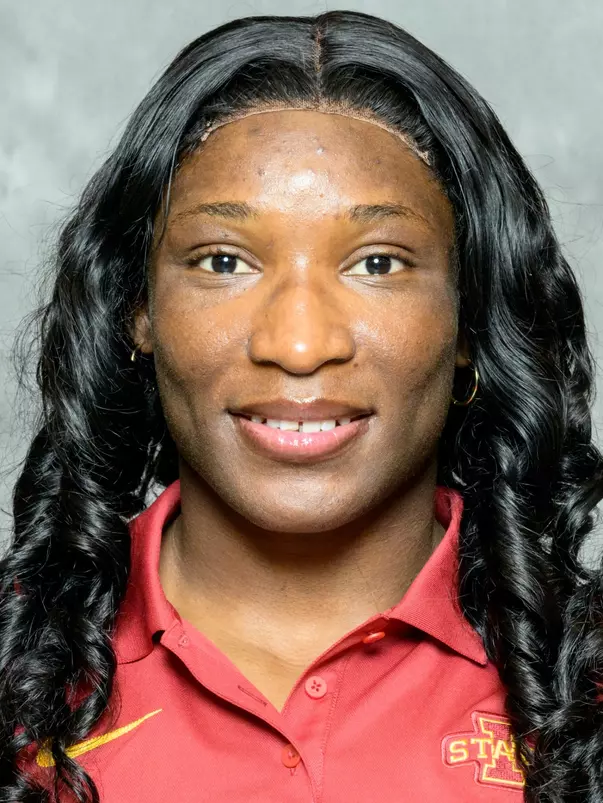 Esther Kolawole Headshot 2026-27