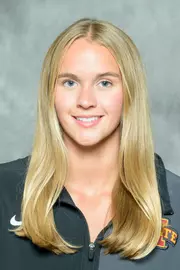 Abbi Crum Head Shot