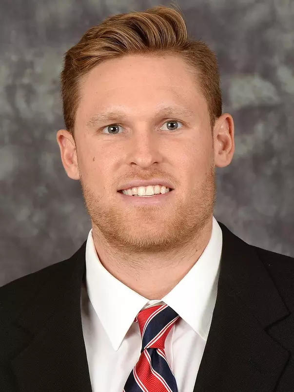 Derek Elston headshot