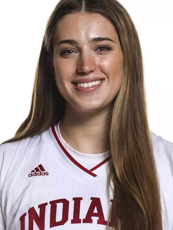 BLOOMINGTON, IN - OCTOBER 09, 2020 - center Arielle Wisne #25 of the Indiana Hoosiers during photo day in Cook Hall in Bloomington, IN. Photo By Indiana Athletics