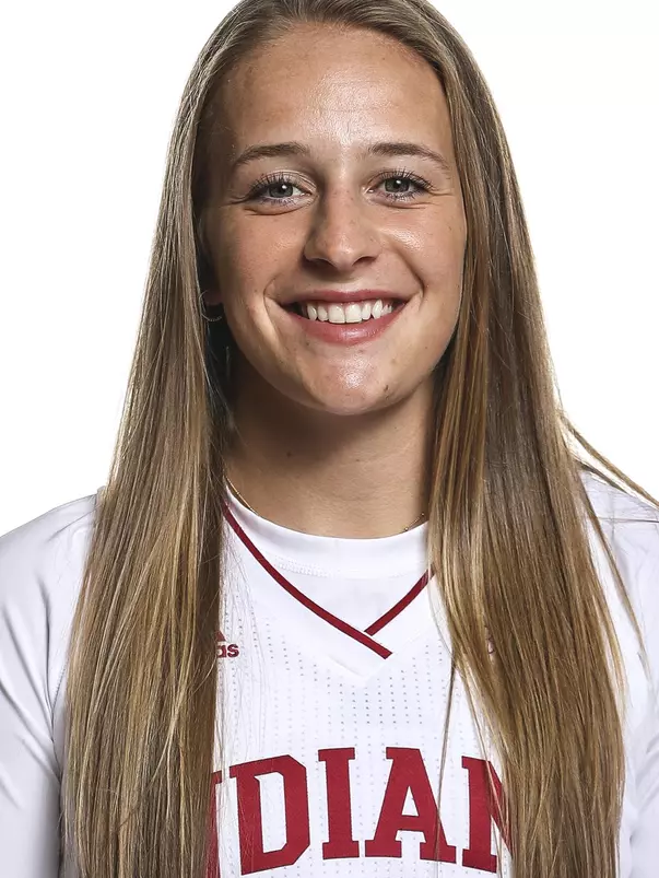 BLOOMINGTON, IN - OCTOBER 09, 2020 - guard Nicole Cardaño-Hillary #4 of the Indiana Hoosiers during photo day in Cook Hall in Bloomington, IN. Photo By Indiana Athletics
