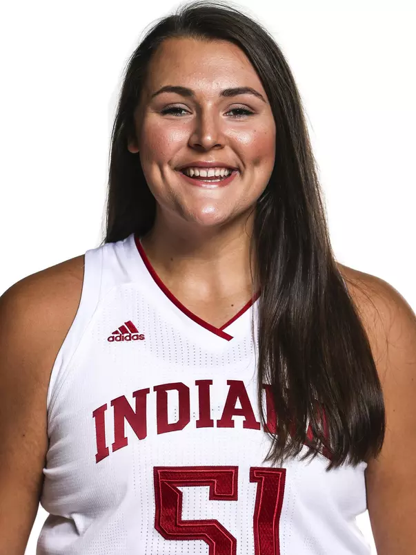 BLOOMINGTON, IN - OCTOBER 09, 2020 - center Hannah Noveroske #51 of the Indiana Hoosiers during photo day in Cook Hall in Bloomington, IN. Photo By Indiana Athletics