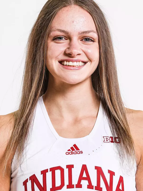 BLOOMINGTON, IN - SEPTEMBER 28, 2021 - guard Grace Berger #34 of the Indiana Hoosiers during photo day at Simon Skjodt Assembly Hall in Bloomington, IN. Photo By Xavier Daniels/ Indiana Athletics