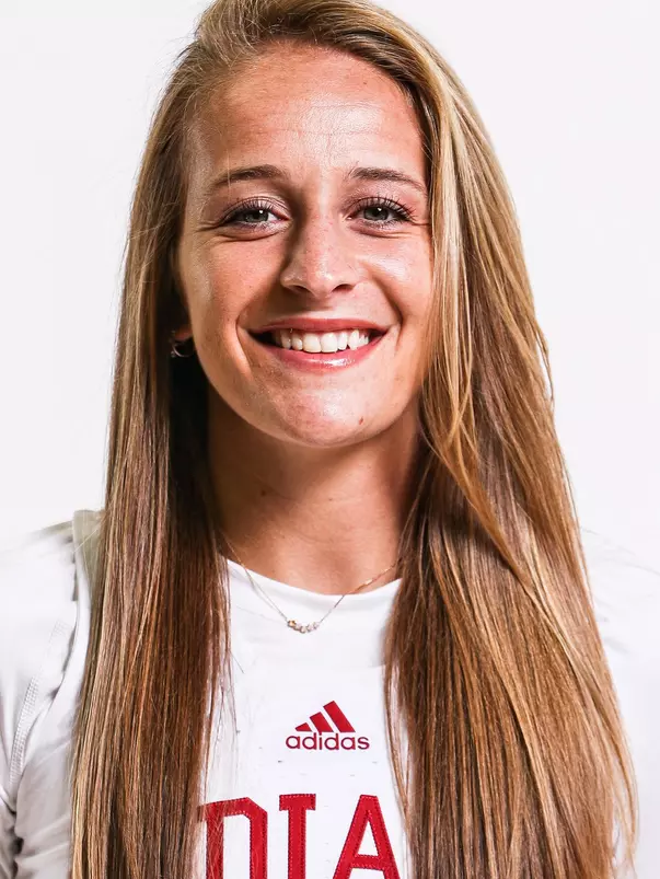 BLOOMINGTON, IN - SEPTEMBER 28, 2021 - guard Nicole Cardaño-Hillary #4 of the Indiana Hoosiers during photo day at Simon Skjodt Assembly Hall in Bloomington, IN. Photo By Xavier Daniels/ Indiana Athletics