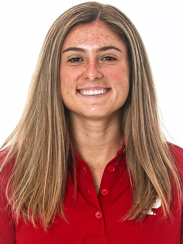 Pheobe Bates Headshot