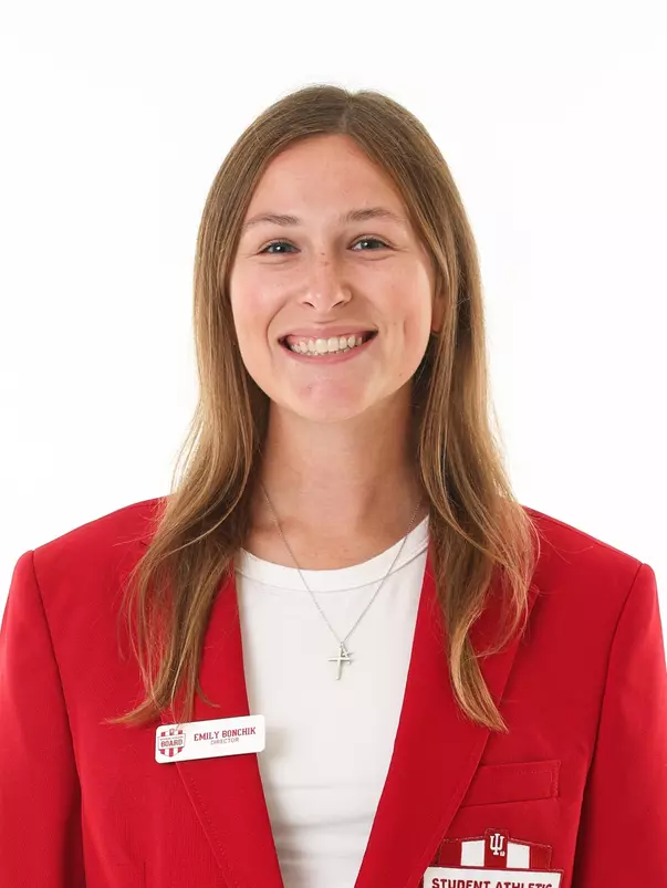 Emily Bonchik I Headshot