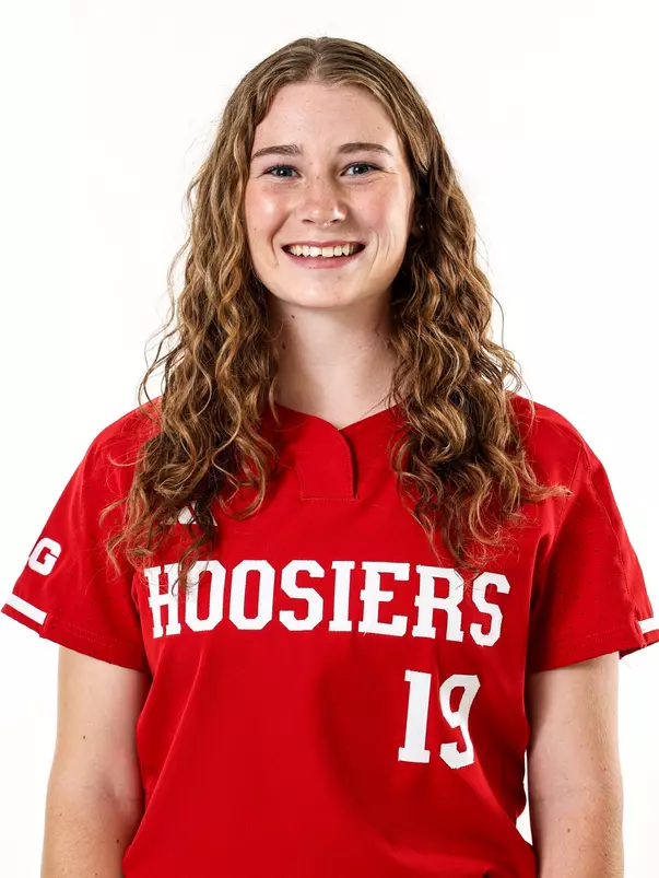 Maddie Engle | Head Shot