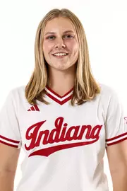 Caroline Gunderson | Head Shot