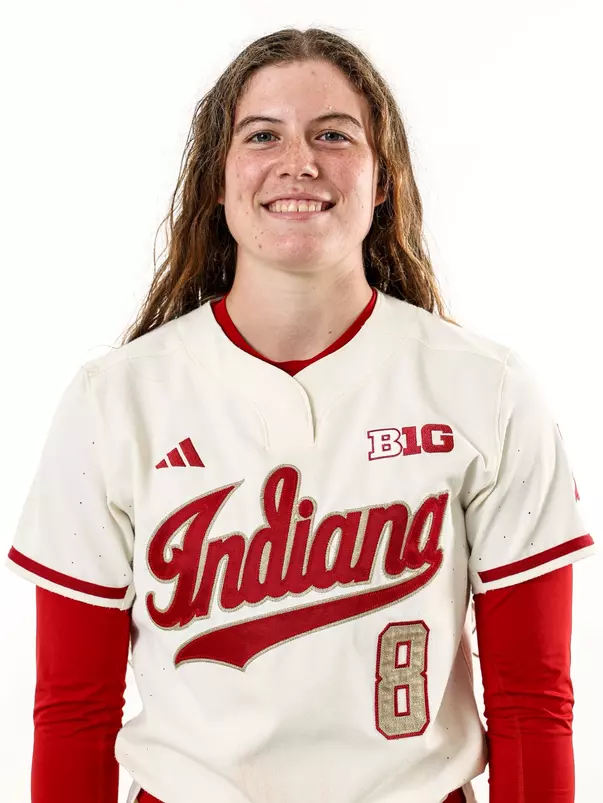 Madalyn Strader | Head Shot