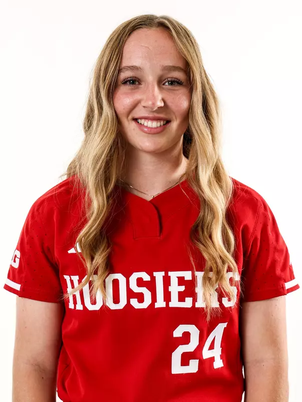 Josie White | Head Shot