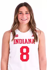 Elle Obenour | Headshot