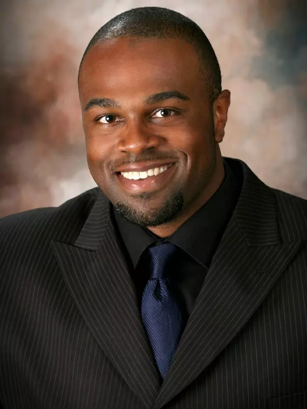 Isai Bradshaw Head Shot