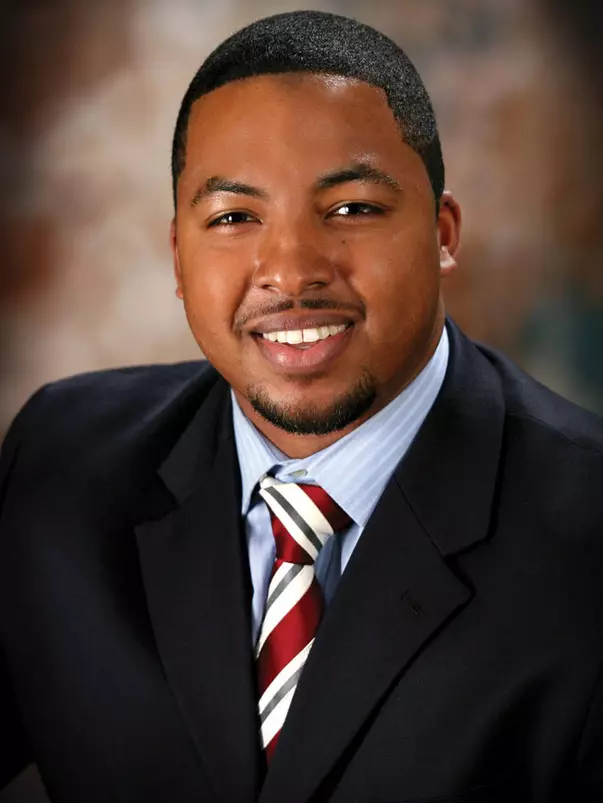 Maurice Linguist Head Shot