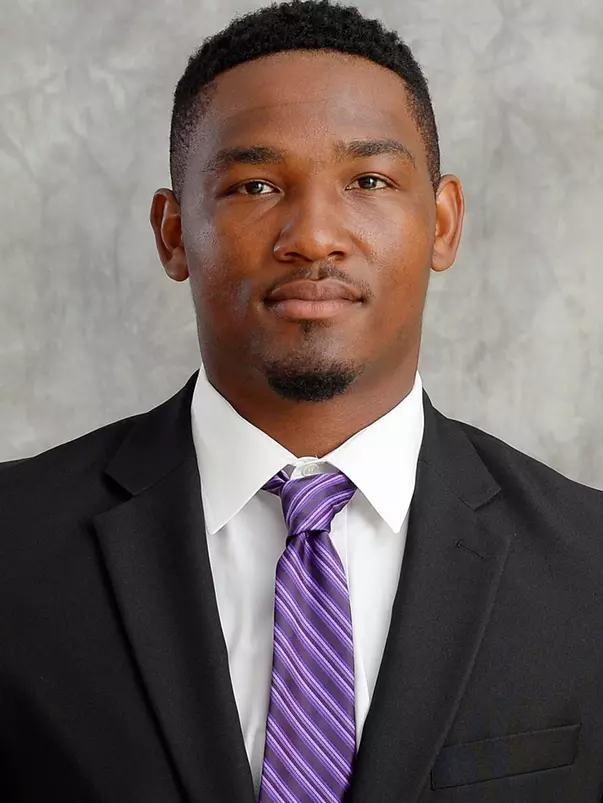 Vad Lee 15-16 Headshot