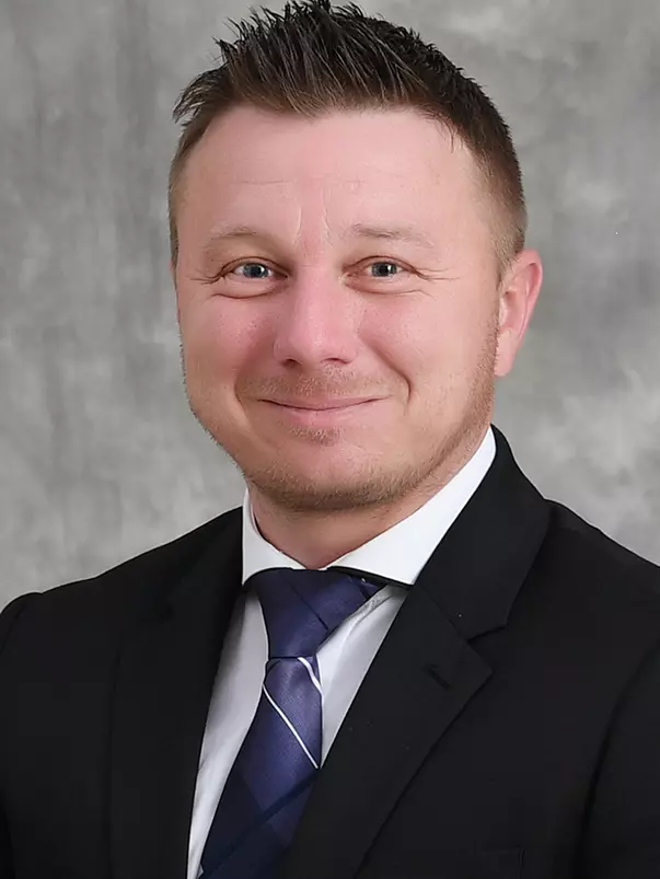 Stuart Gore headshot