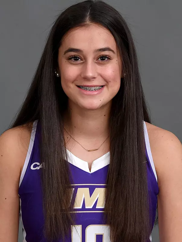 Mia Julian Headshot 20