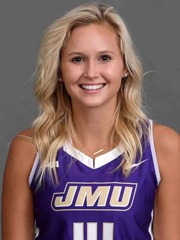 Courtney Lynch Headshot 20