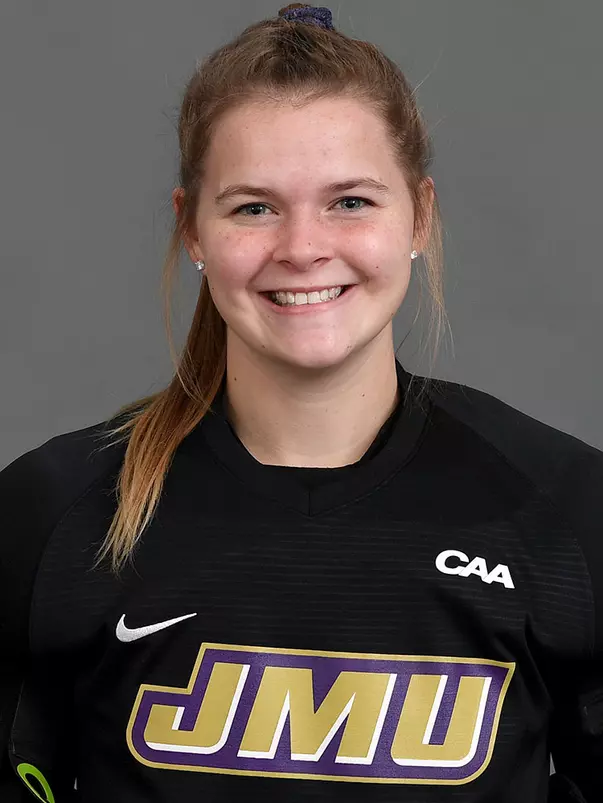 Caitlin Nelson Headshot 20