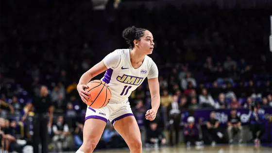 Bree Robinson Dribbling vs Notre Dame 121425