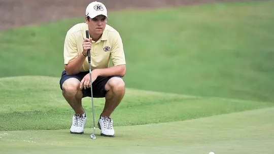 Conners reading putt