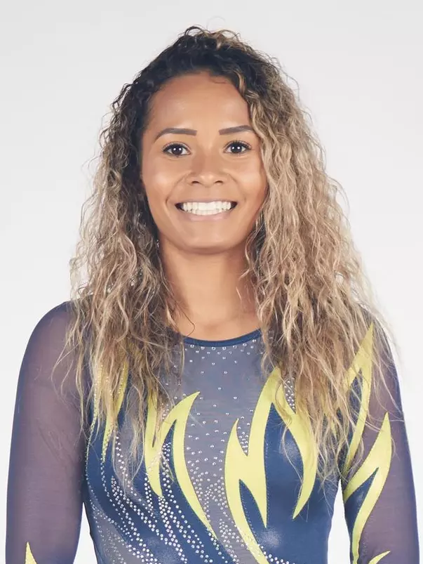 Manitkul-Davis_Headshot