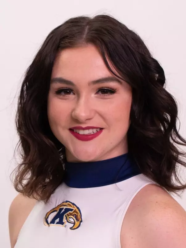 2023_dance_headshot_gibbs