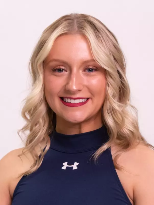 2023_dance_headshot_hillis