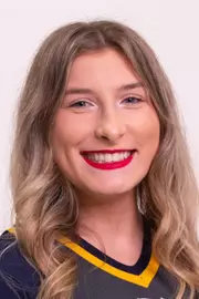 2023_cheer_headshot_minke