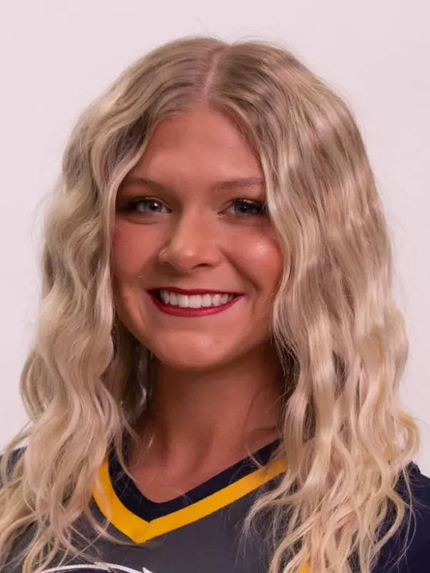 2023_cheer_headshot_griggs