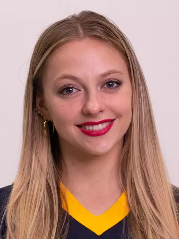 2023_cheer_headshot_woite