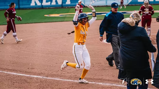 Aaralyn Nogay home run versus UMass 2026