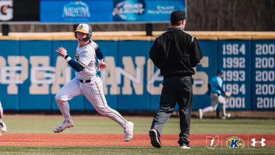 Brody Williams running bases