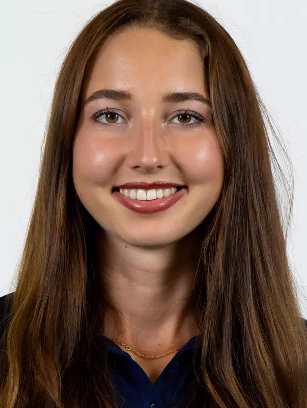 Petra Babicova Headshot