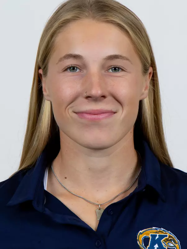 Gracie Larsen Headshot