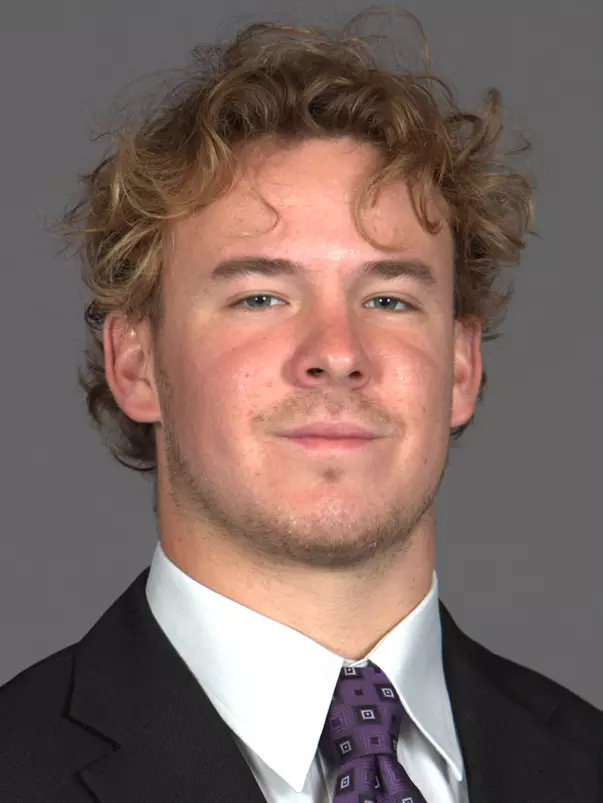 Ollenburger, Elliot - headshot