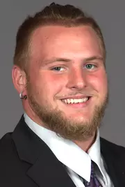 Dineen, Jax - headshot