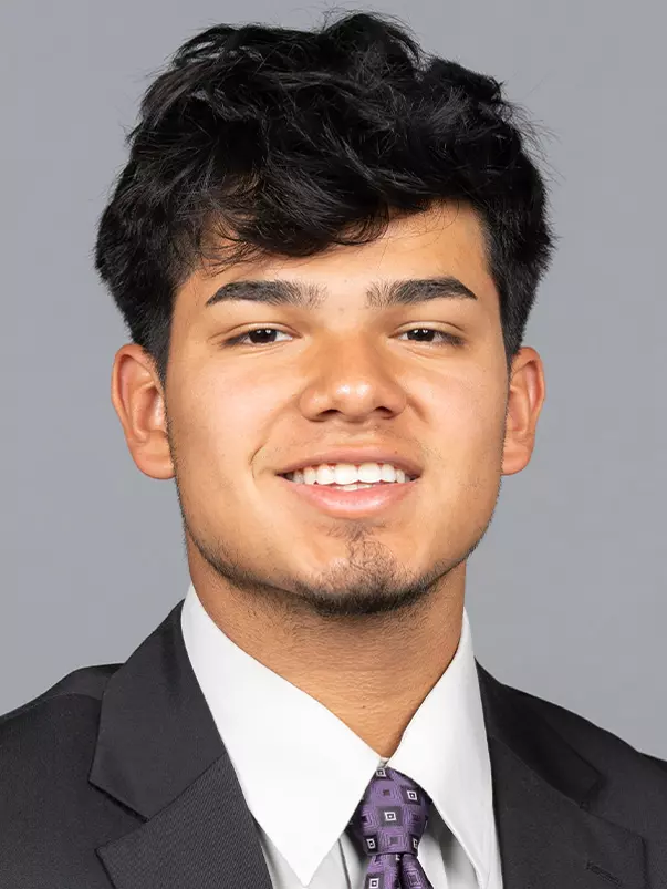 Lara, Adryan - headshot