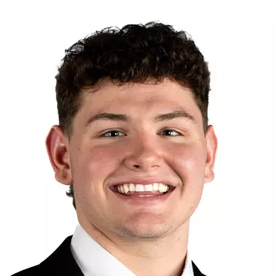 Blake Barnett headshot