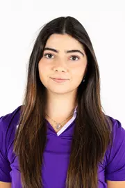 Navarro, Alenka - headshot