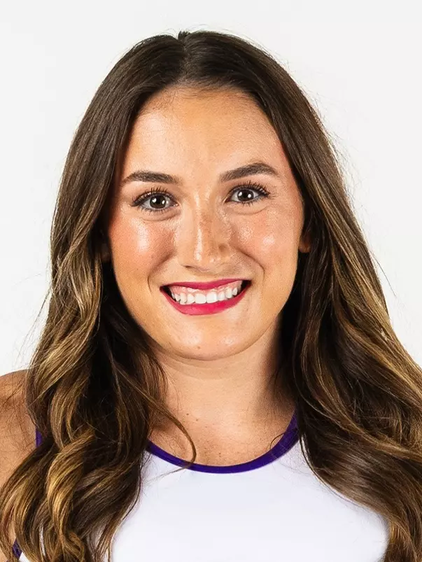 Cierra Bookless headshot