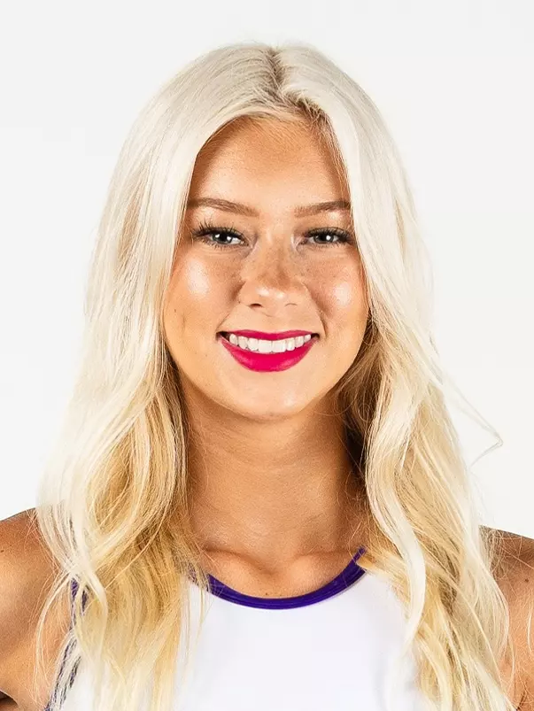 Emily Guenther headshot