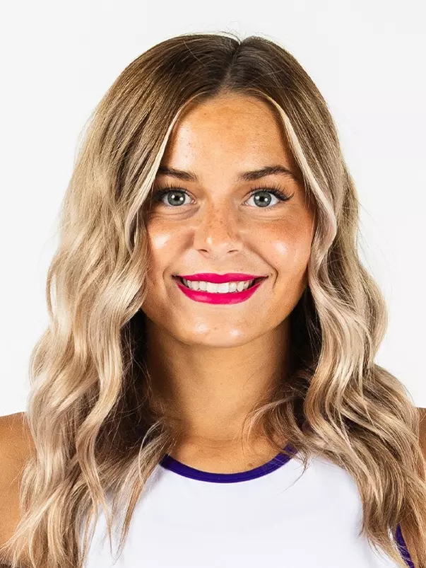 Emma Penegar headshot