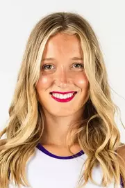 Sydney Peck headshot