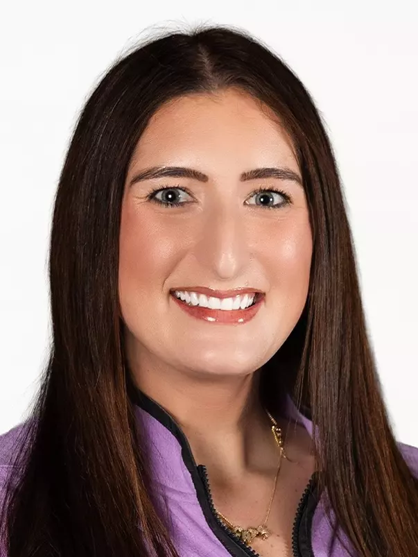 Gage, Maddi - Headshot