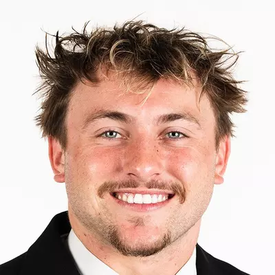 Jet Dineen headshot