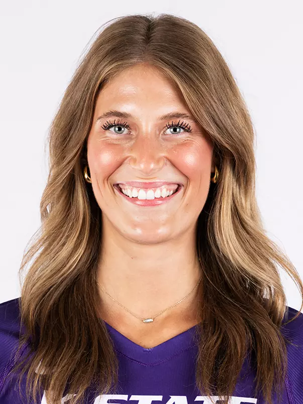 Cadence Lundgren Headshot 2026