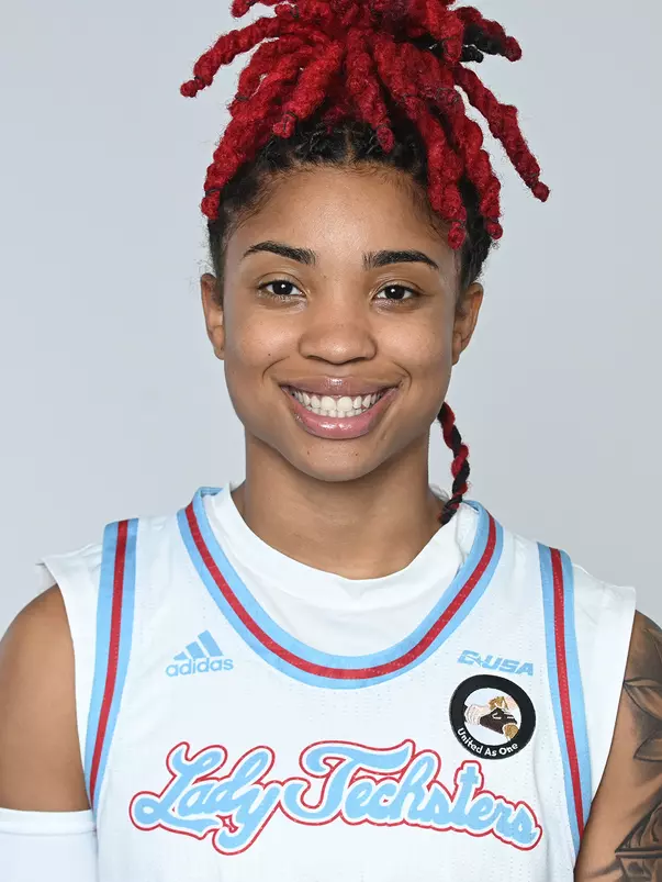 Robyn Lee