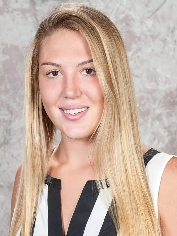 Lexi Martins 2014 Headshot