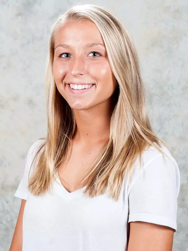 Ashley Maziarz Headshot