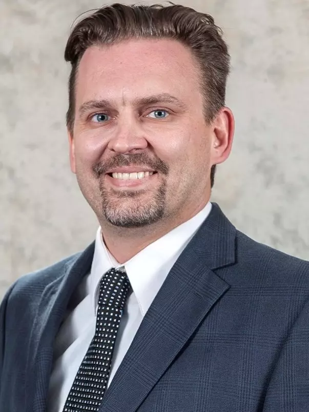 Alex Urbanik Headshot